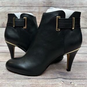 Vince Camuto Ankle Boots Size 5.5M Black